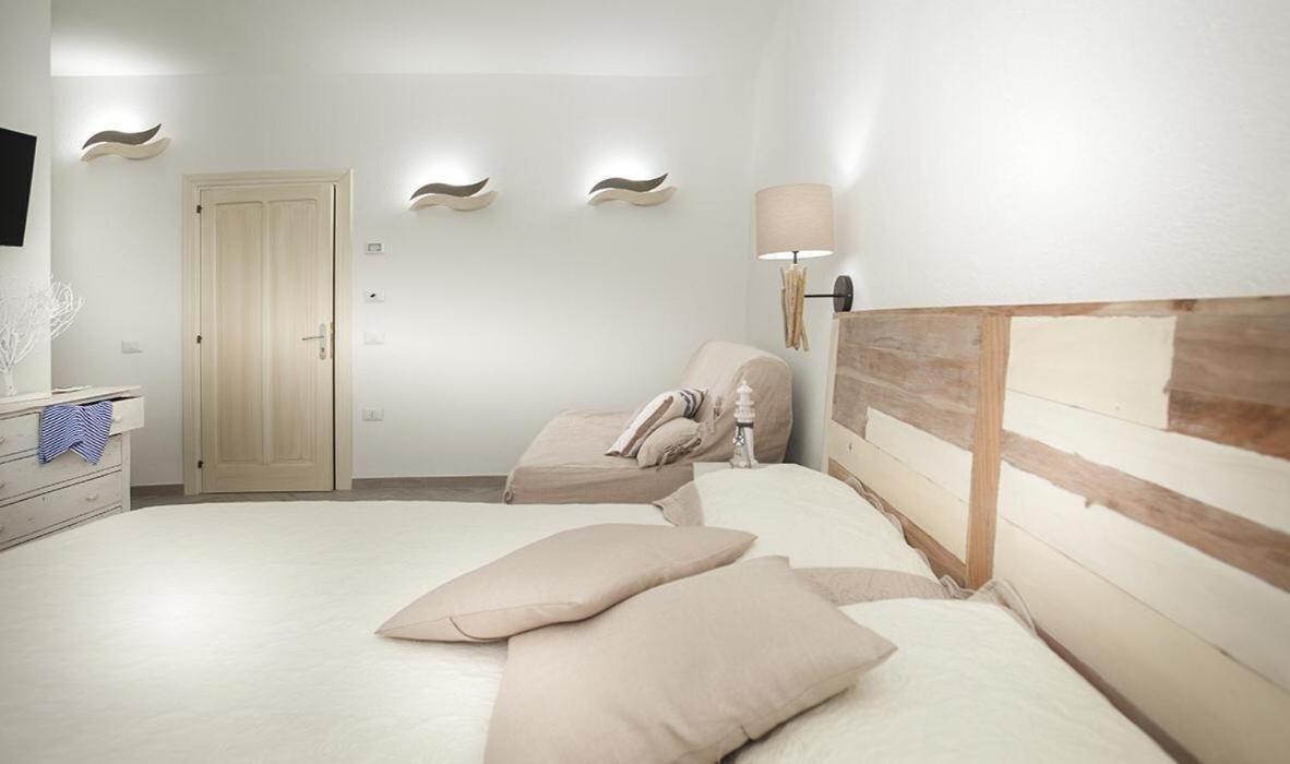 B&B Jolie Santa Teresa Gallura Exterior photo